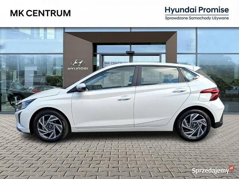 Biały Używany 2024 Hyundai i20 Hatchback | 79 900 zł (Drogi) - Obraz 1/4