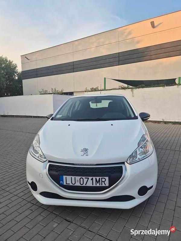 Używany Peugeot 208 2013 Biały Hatchback