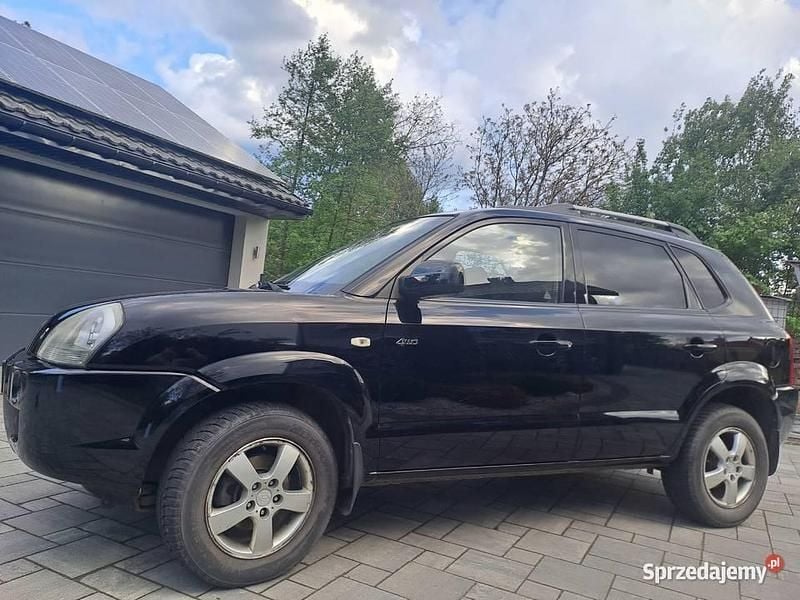 Czarny Używany 2007 Hyundai Tucson SUV | 12 000 zł - Obraz 1/4