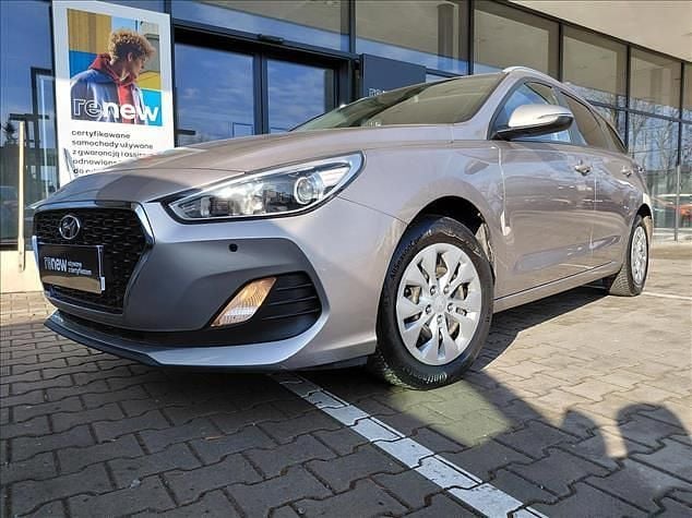 Używany Hyundai i30 Classic 2019 Beżowy Kombi