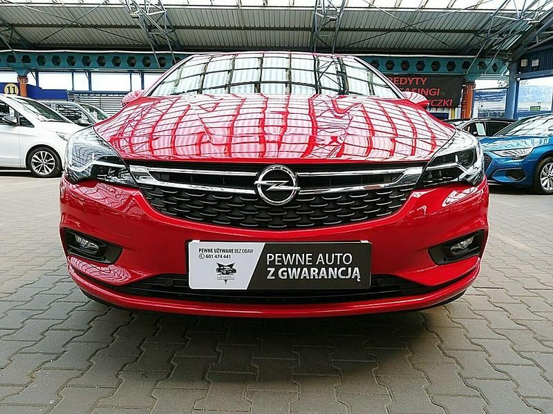 Używany Opel Astra Elite 150 KM (110 kW) 2016 Czerwony Hatchback
