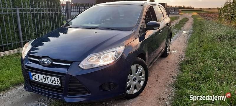 Niebieski Używany 2014 Ford Focus Kombi | 12 500 zł (Super Cena) - Obraz 1/4
