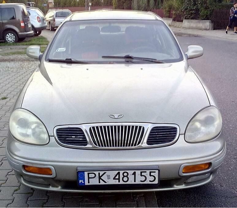 Używany Chevrolet Leganza CDX 1998 Srebrny Sedan/Limuzyna