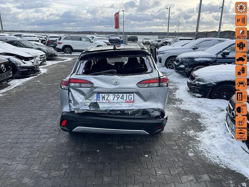 Srebrny Używany 2024 Toyota Corolla Cross SUV | 49 900 zł - Obraz 1/4