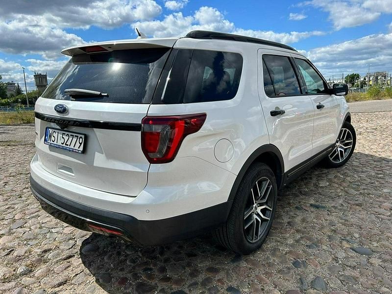 Używany Ford Explorer Sport 370 KM (272 kW) 2018 Biały SUV