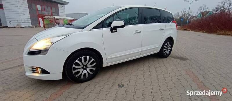 Biały Używany 2012 Peugeot 5008 Minivan | 23 900 zł (Dobra cena) - Obraz 1/4