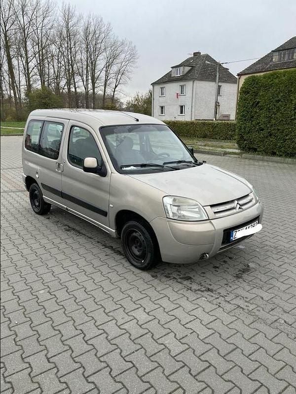 Używany Citroën Berlingo 2007 Brązowobeżowy Minivan