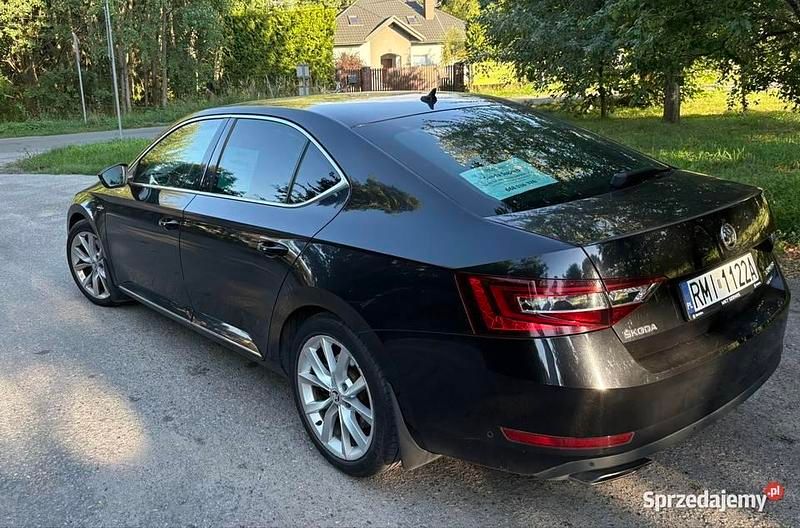 Czarny Używany 2018 Skoda Superb LAURIN & KLEMENT Sedan/Limuzyna | 72 900 zł (Dobra cena) - Obraz 1/4