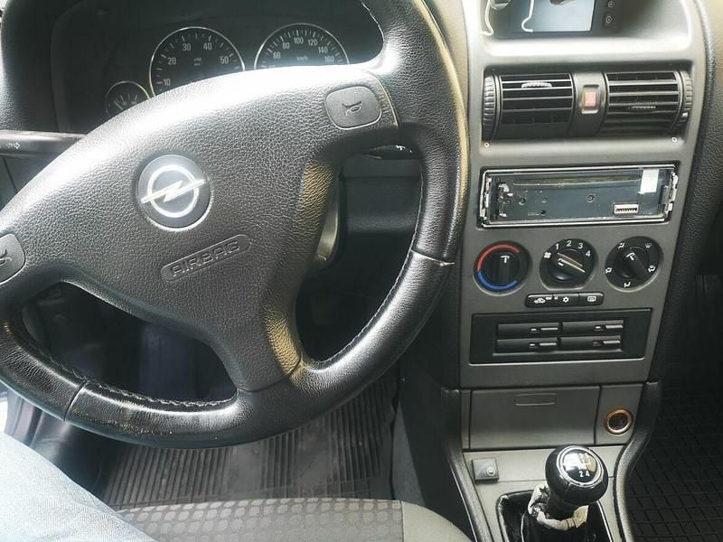 Inny kolor Używany 2003 Opel Astra Kombi | 6700 zł - Obraz 1/4