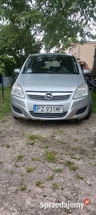 Srebrny Używany 2009 Opel Zafira Minivan | 14 900 zł (Uczciwa cena) - Obraz 1/4
