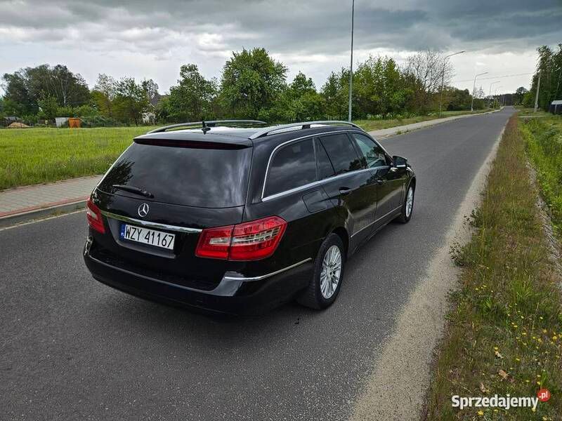 Używany 2009 Mercedes E200 Kombi | 30 900 zł - Obraz 1/4