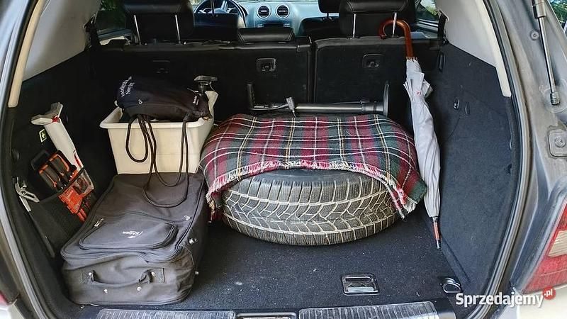 Srebrny Używany 2005 Mercedes 320 SUV | 18 700 zł - Obraz 1/4