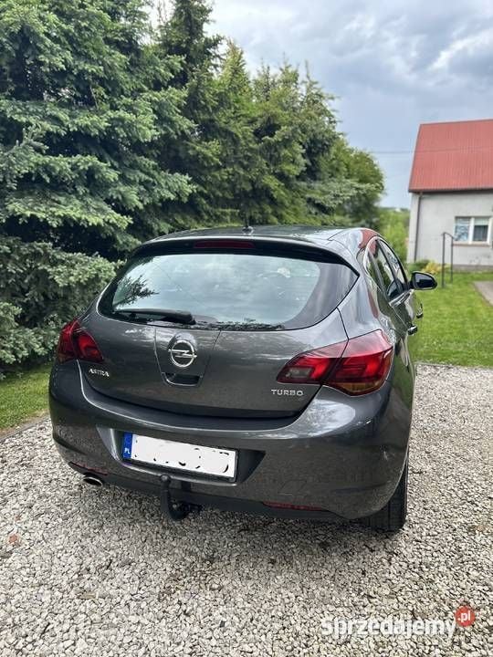 Używany Opel Astra 2010