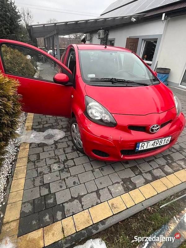 Używany Toyota Aygo 68 KM (50 kW) 2011 Hatchback