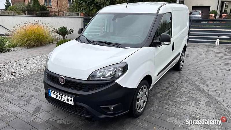 Biały Używany 2019 Fiat Doblò Minivan | 36 700 zł (Dość drogi) - Obraz 1/4