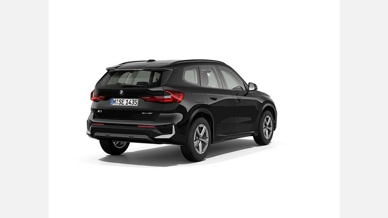 Używany BMW X1 Comfort Edition 136 KM (100 kW) 2024 Czarny szafir metalizowany SUV