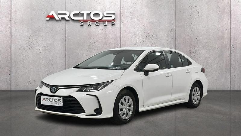 Biały Używany 2022 Toyota Corolla Active Sedan/Limuzyna | 65 900 zł (Uczciwa cena) - Obraz 1/4