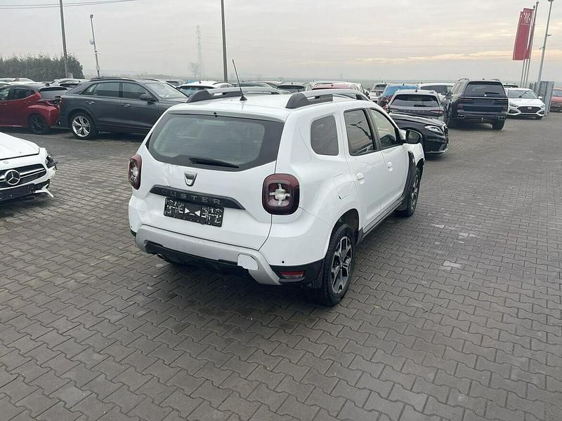 Używany Dacia Duster 150 KM (110 kW) 2021 Biały SUV