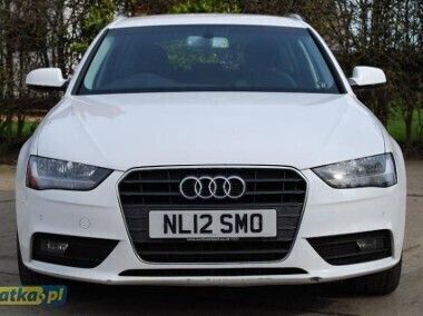 Używany Audi A4 140 KM (102 kW) 2012 Biały Sedan/Limuzyna