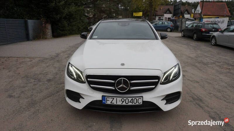Biały Używany 2018 Mercedes E220 Sedan/Limuzyna | 99 999 zł (Dobra cena) - Obraz 1/4