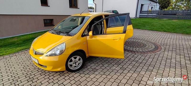 Żółty Używany 2007 Honda Jazz Hatchback | 11 800 zł (Uczciwa cena) - Obraz 1/4