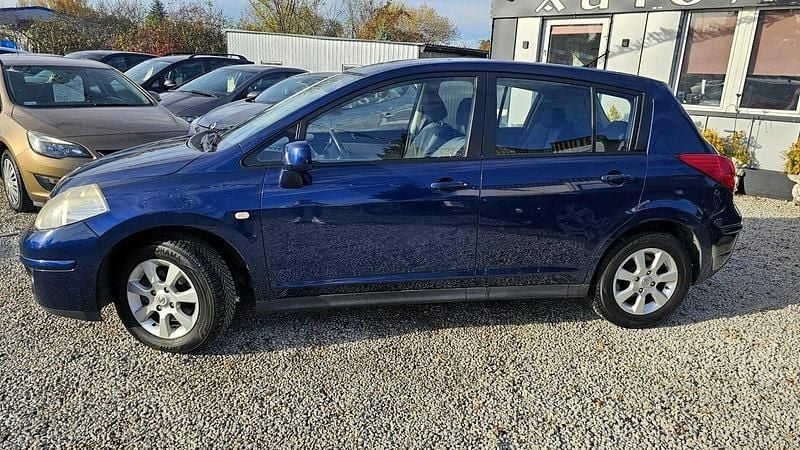 Używany Nissan Tiida 105 KM (77 kW) 2008 Niebieski Hatchback