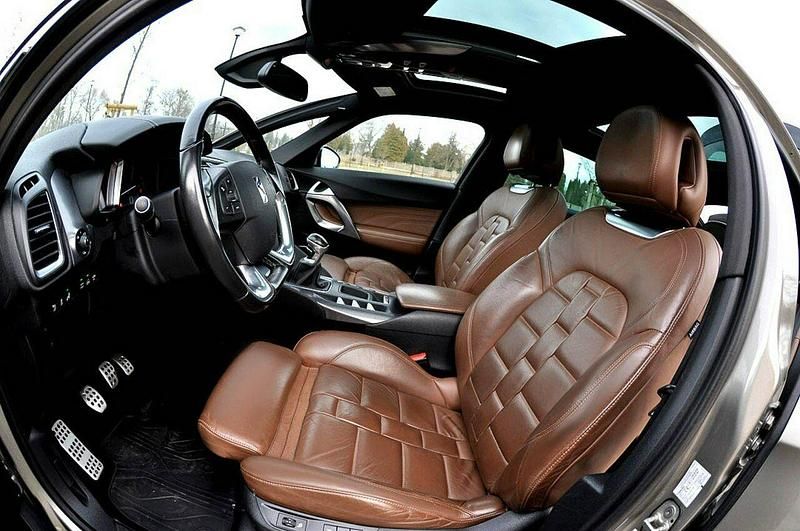 Brązowobeżowy Używany 2015 Citroën DS5 Hatchback | 43 900 zł - Obraz 1/4