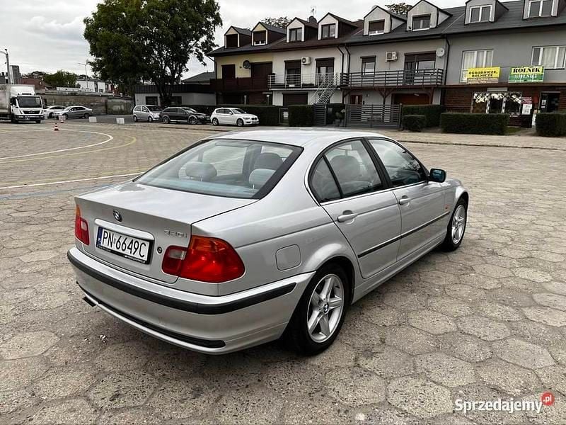 Srebrny Używany 2001 BMW 320 Sedan/Limuzyna | 19 900 zł - Obraz 1/4