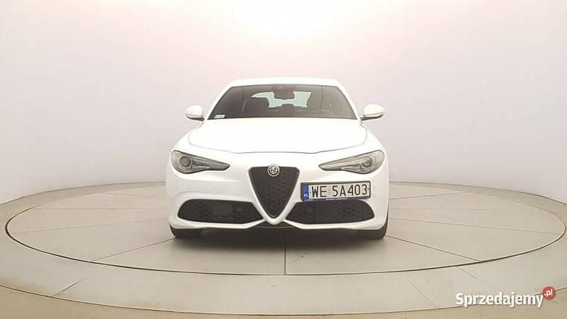 Biały (metalik) Używany 2021 Alfa Romeo Giulia Veloce Sedan/Limuzyna | 128 800 zł (Uczciwa cena) - Obraz 1/4