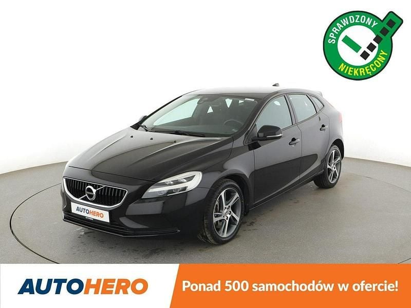 Czarny Używany 2018 Volvo V40 Kombi | 55 900 zł (Uczciwa cena) - Obraz 1/3