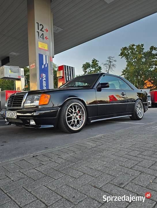 Używany Mercedes E320 500 KM (367 kW) 1993 Czarny Coupe