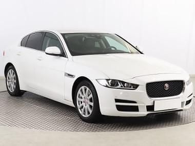 Biały Używany 2017 Jaguar XE Sedan/Limuzyna | 62 999 zł (Uczciwa cena) - Obraz 1/4