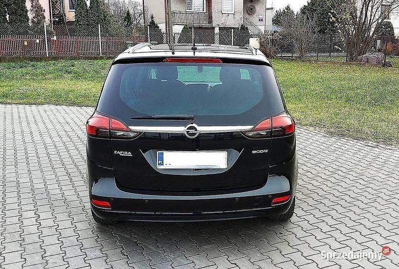 Używany Opel Zafira 2012 Czarny Minivan