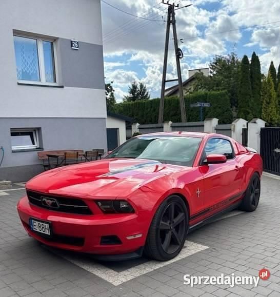 Czerwony Używany 2011 Ford Mustang Premium Coupe | 69 000 zł (Uczciwa cena) - Obraz 1/4