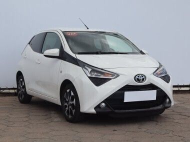 Biały Używany 2019 Toyota Aygo Hatchback | 40 999 zł (Dość drogi) - Obraz 1/4