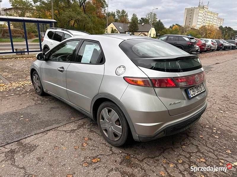 Srebrny Używany 2006 Honda Civic Hatchback | 8500 zł (Dobra cena) - Obraz 1/4
