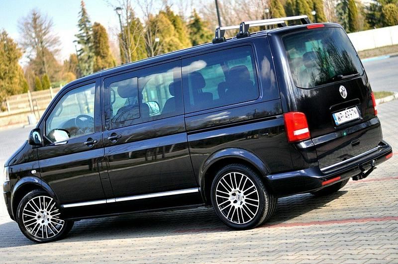 Używany VW Multivan Highline 180 KM (132 kW) 2013 Czarny (metalik) Van