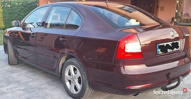 Używany Skoda Octavia 2011 Bordowy Hatchback