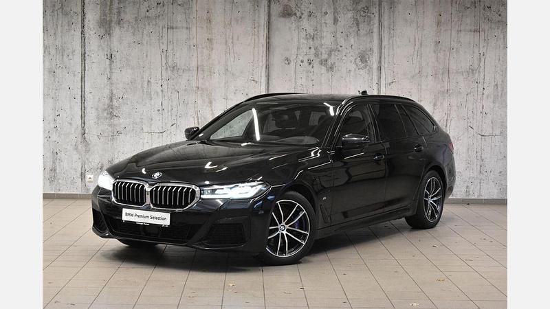 Black sapphire metallic metalizowany Używany 2021 BMW 530e Shadowline Kombi | 149 700 zł (Uczciwa cena) - Obraz 1/3