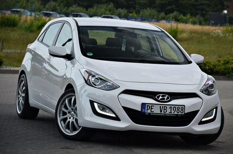 Biały (metalik) Używany 2013 Hyundai i30 Hatchback | 28 900 zł (Uczciwa cena) - Obraz 1/4