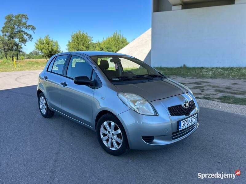 Szary Używany 2008 Toyota Yaris Sedan/Limuzyna | 9999 zł (Super Cena) - Obraz 1/4