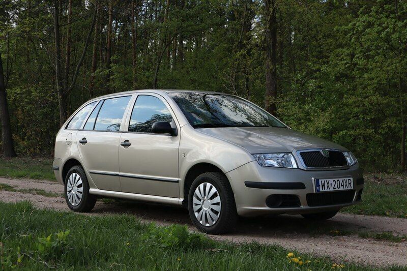 Używany Skoda Fabia 55 KM (40 kW) 2006 Beżowy Hatchback