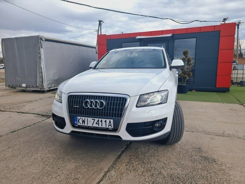 Biały (metalik) Używany 2009 Audi Q5 SUV | 39 900 zł - Obraz 1/4