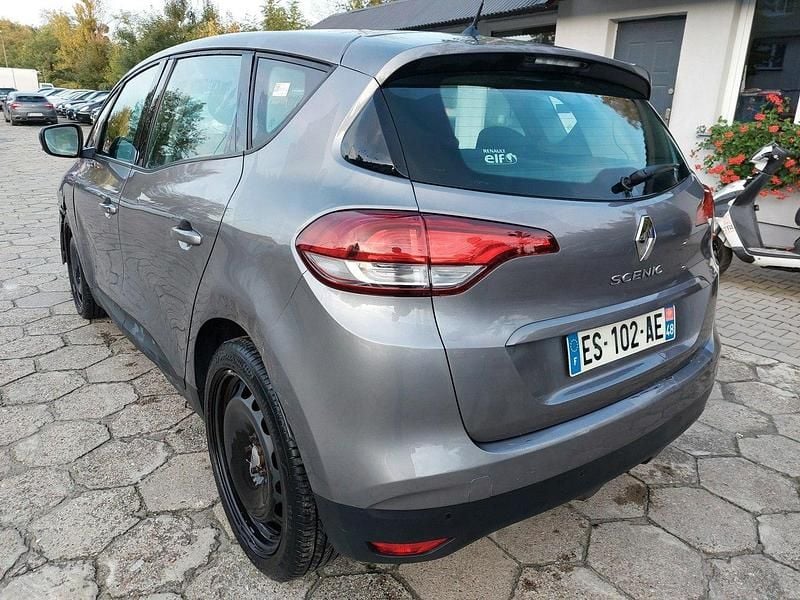 Używany Renault Scénic IV 95 KM (69 kW) 2017 Szary Minivan