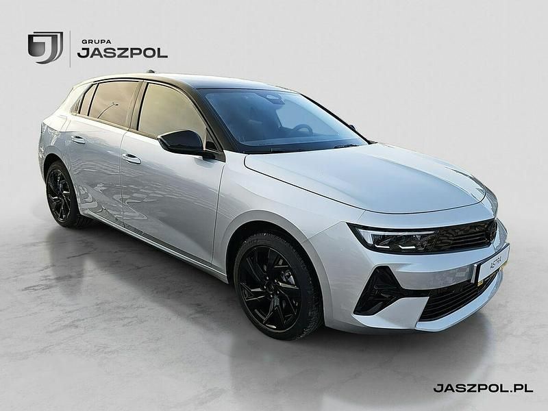 Nowe Opel Astra 130 KM (95 kW) 2025 Srebrny (metalik) Kombi