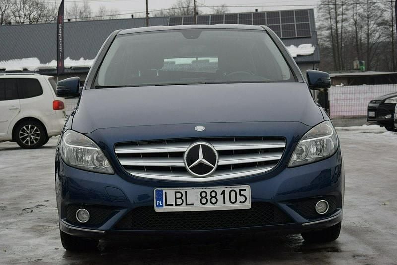 Używany Mercedes B180 122 KM (89 kW) 2012 Niebieski Minivan