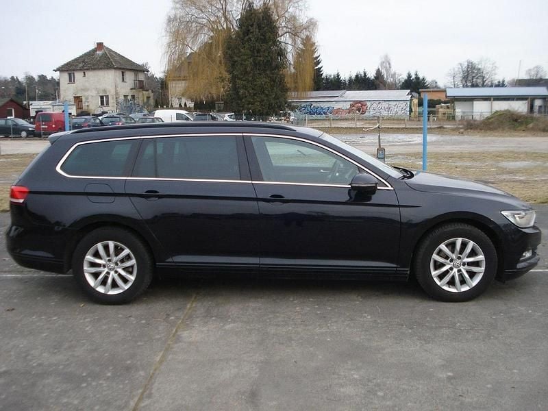 Używany VW Passat R-line 120 KM (88 kW) 2015 Czarny Kombi