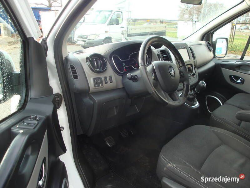 Używany Renault Trafic 125 KM (91 kW) 2017 Biały Minivan