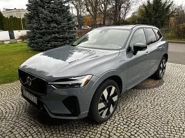 Srebrny Używany 2024 Volvo XC60 Plus SUV | 175 000 zł (Dobra cena) - Obraz 1/4
