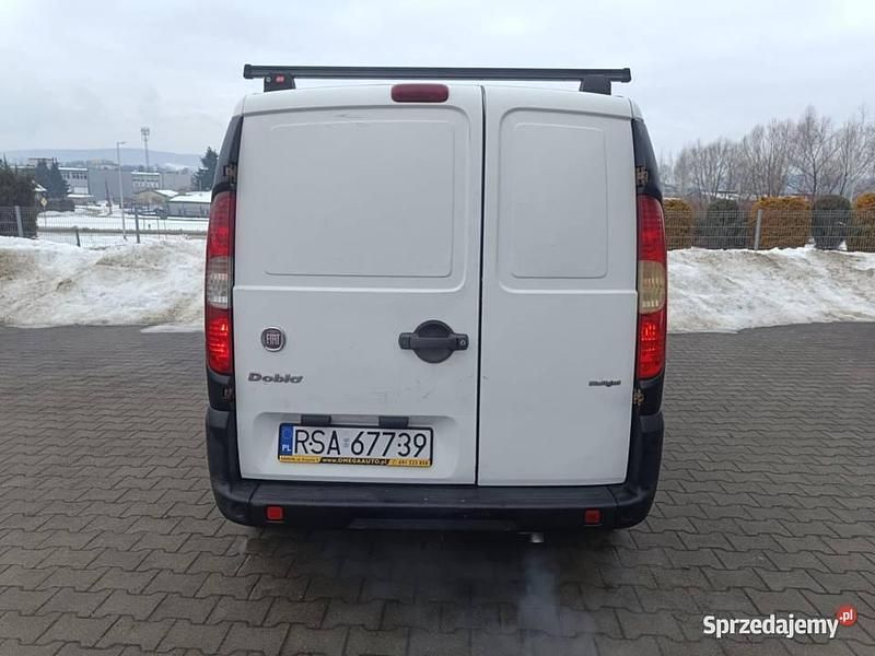 Używany Fiat Doblò 2009 Biały Minivan